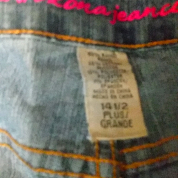 Arizona Jeans Company, Girls size 14.5 plus, embellished flare leg jeans - Picture 4 of 6